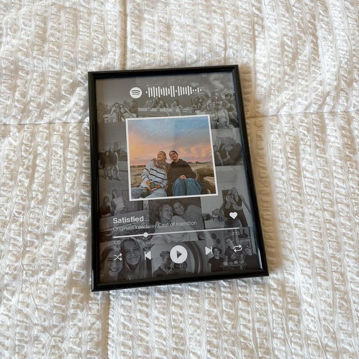 13 Photos Spotify Song Theme Couple Frame | TruTohfa TT-C05